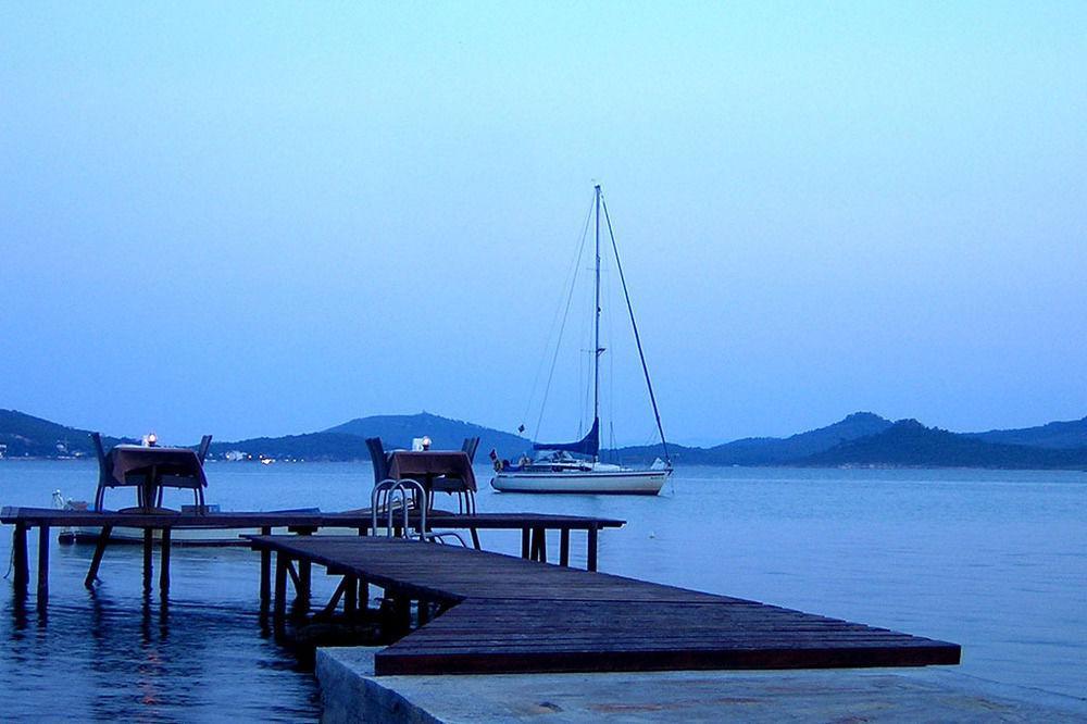Cunda Deniz Hotel Ayvalı Exteriör bild