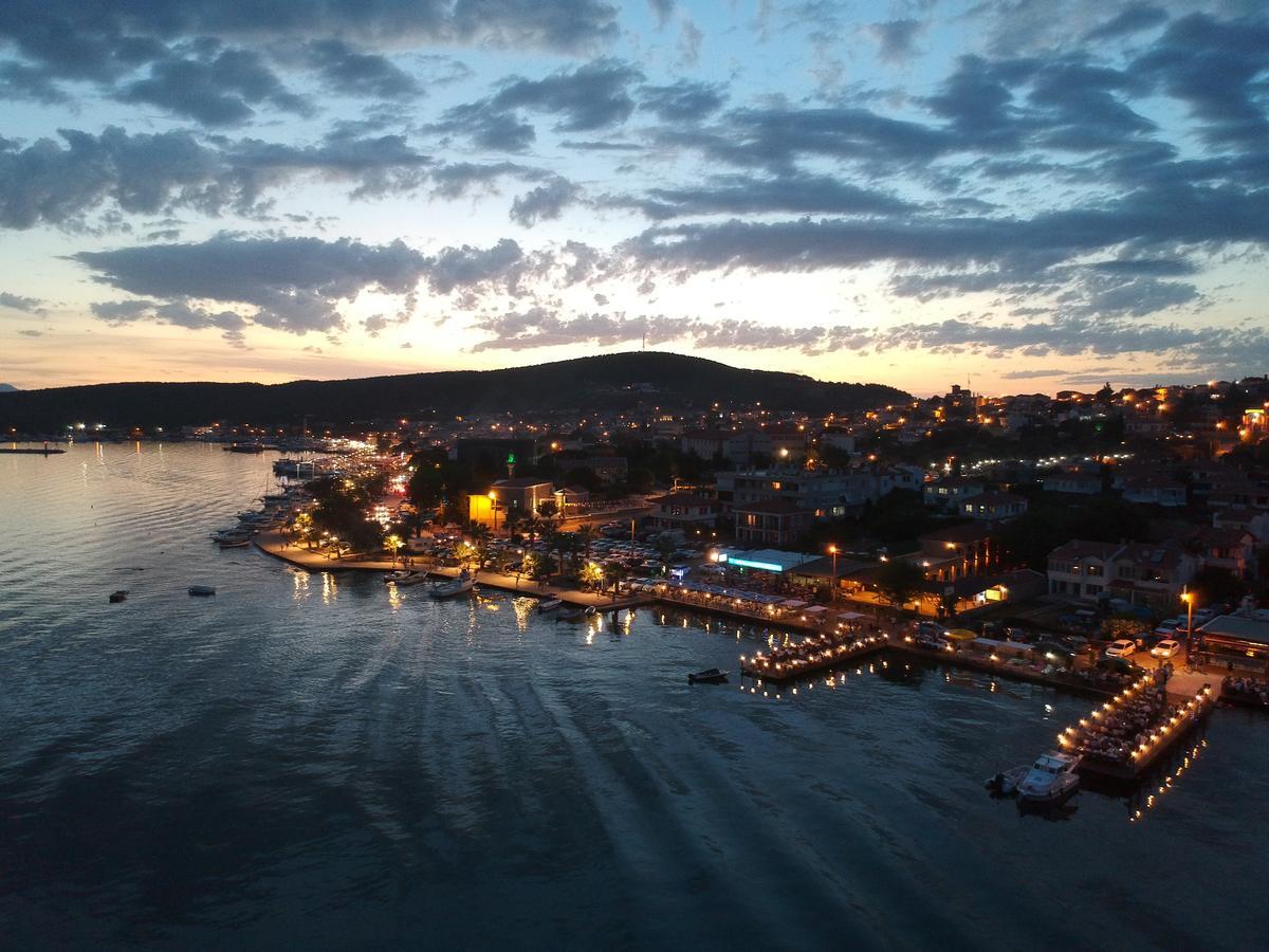 Cunda Deniz Hotel Ayvalı Exteriör bild